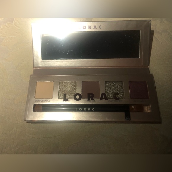 Lorac, Unzipped Elegance Eye Shadow Palette with Dual-Ended Brush 10.5 g - Picture 3 of 4